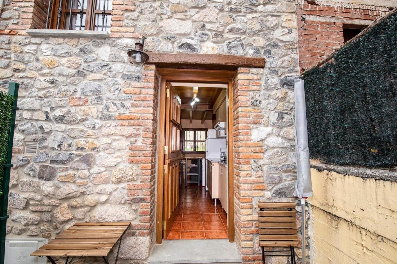 Hotel Casa Marivi Niembro Exterior foto