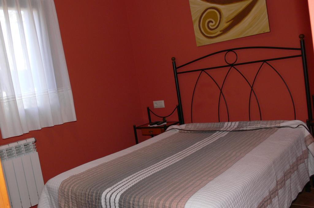 Hotel Casa Marivi Niembro Zimmer foto